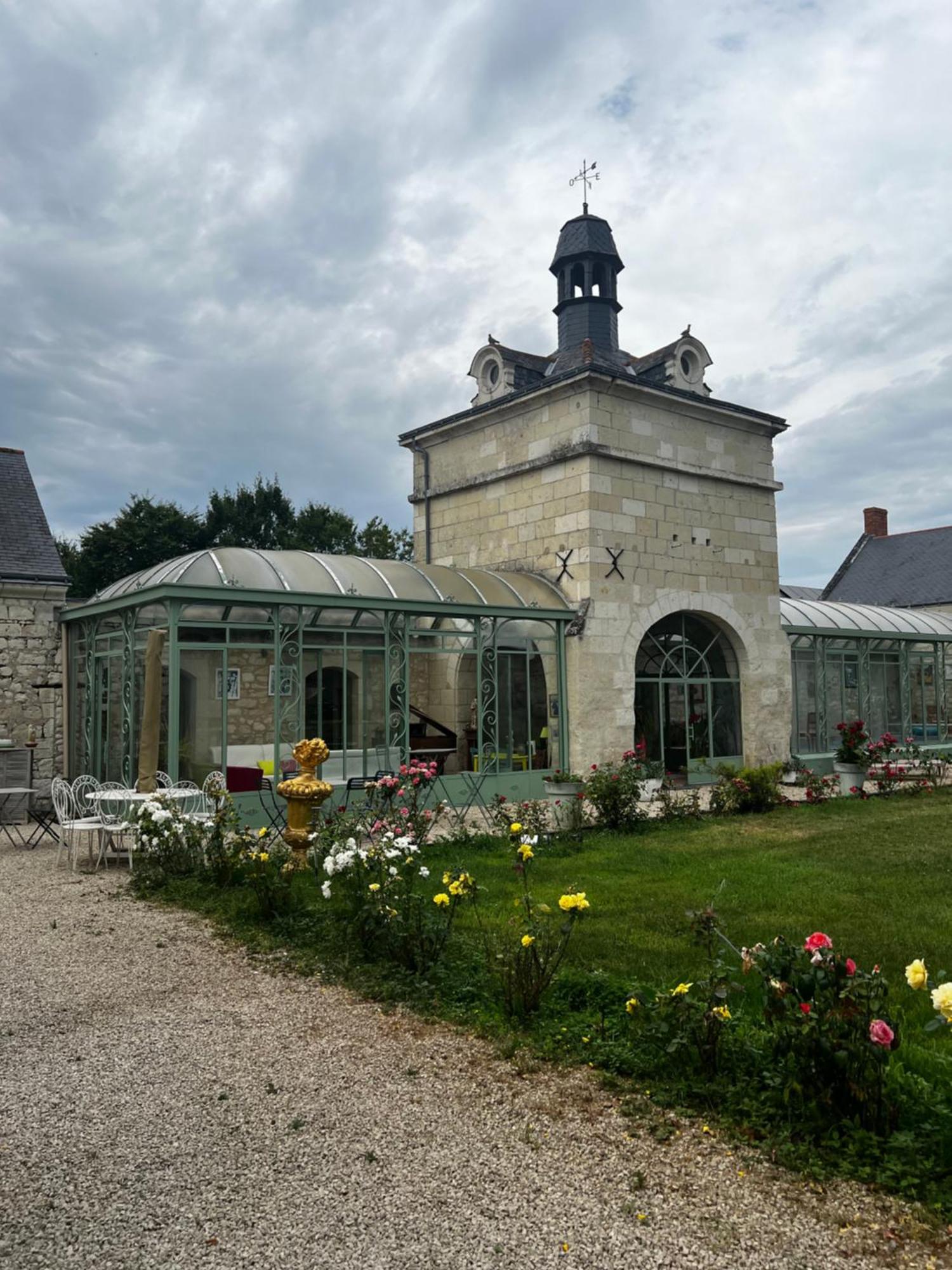 Chateau De La Thibaudiere - Chambre Du Tonneau Allonnes  Esterno foto