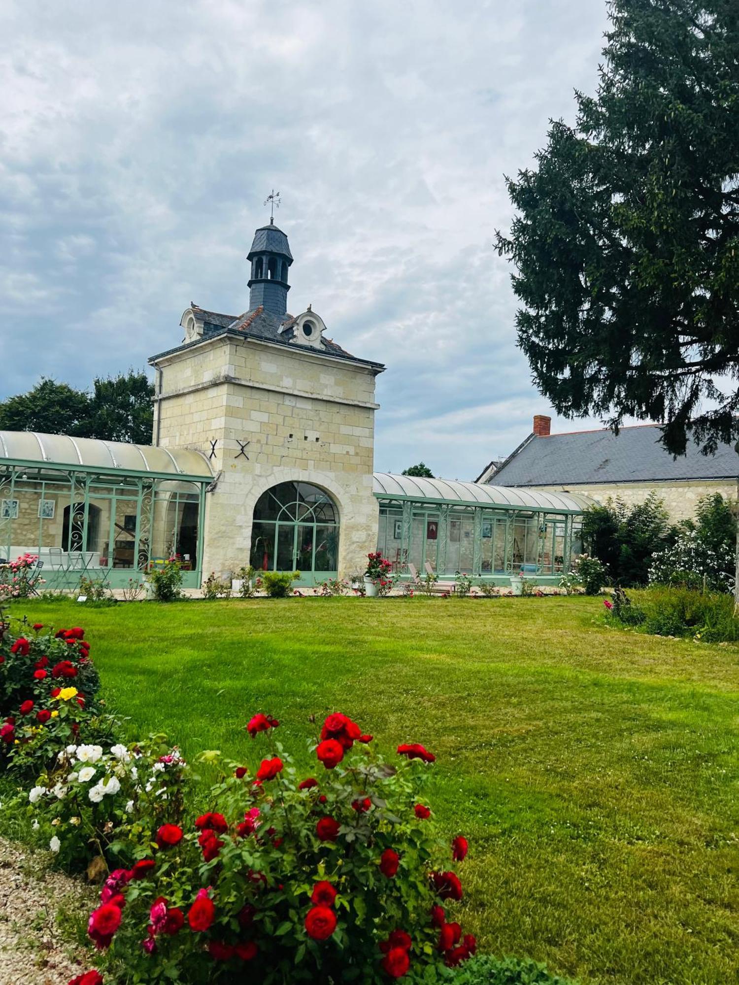 Chateau De La Thibaudiere - Chambre Du Tonneau Allonnes  Esterno foto