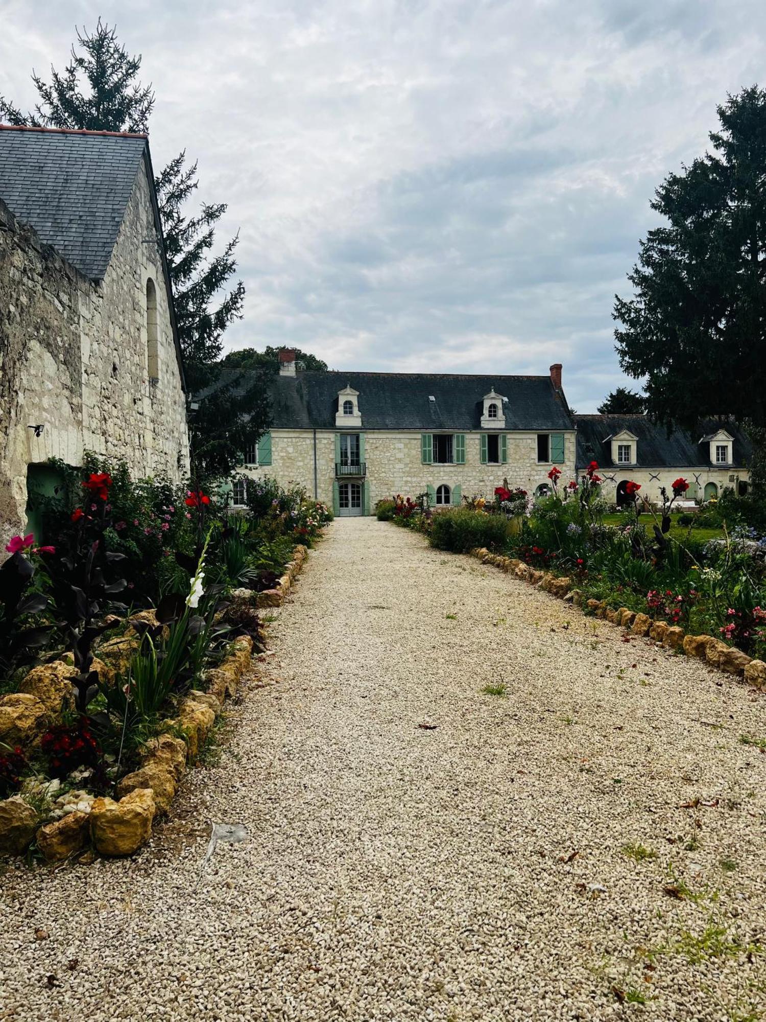 Chateau De La Thibaudiere - Chambre Du Tonneau Allonnes  Esterno foto